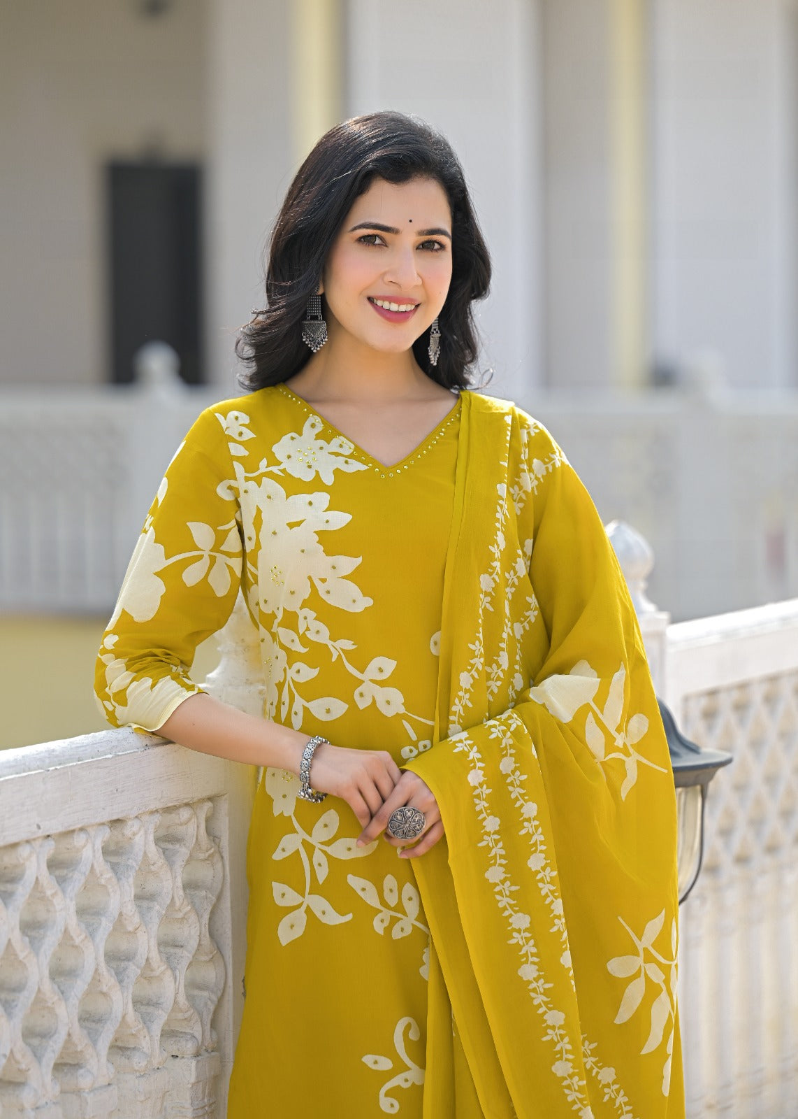 Ashi-Mustard v neck kurta set