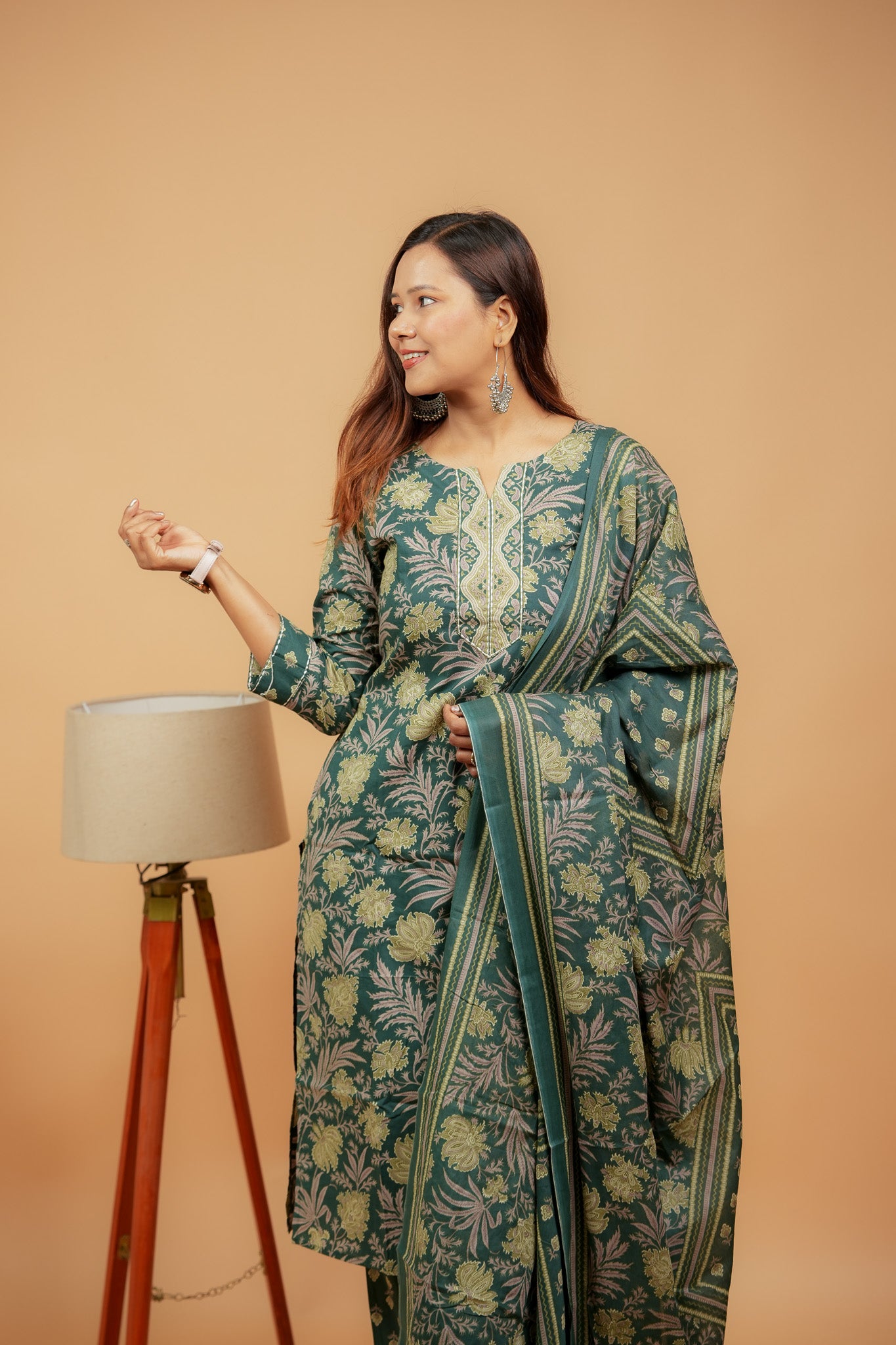 Aaliya-Dark green cotton kurta set with mul dupatta