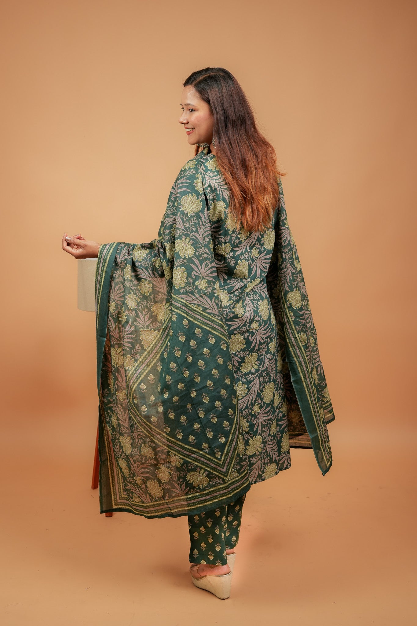 Aaliya-Dark green cotton kurta set with mul dupatta