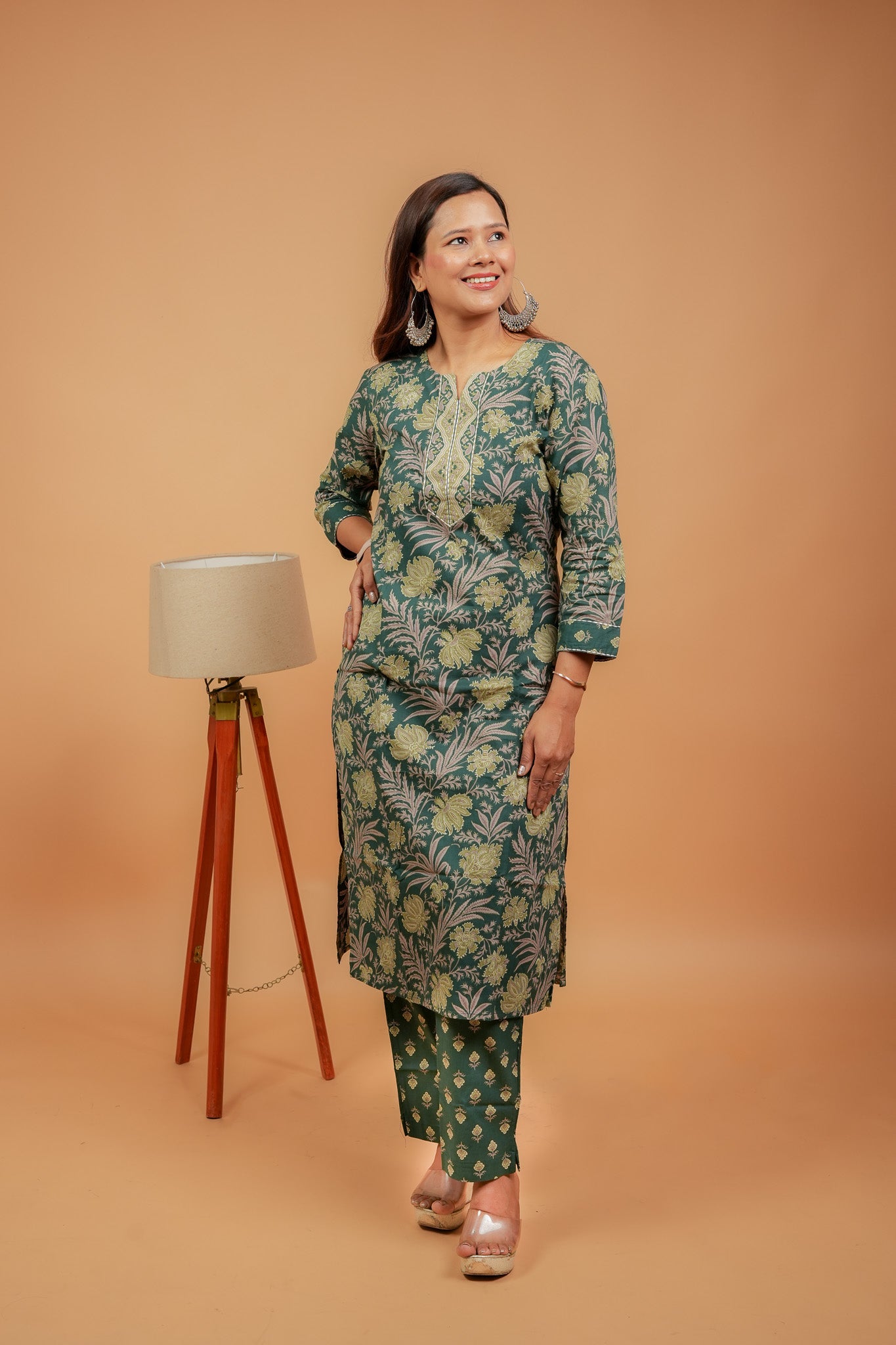 Aaliya-Dark green cotton kurta set with mul dupatta