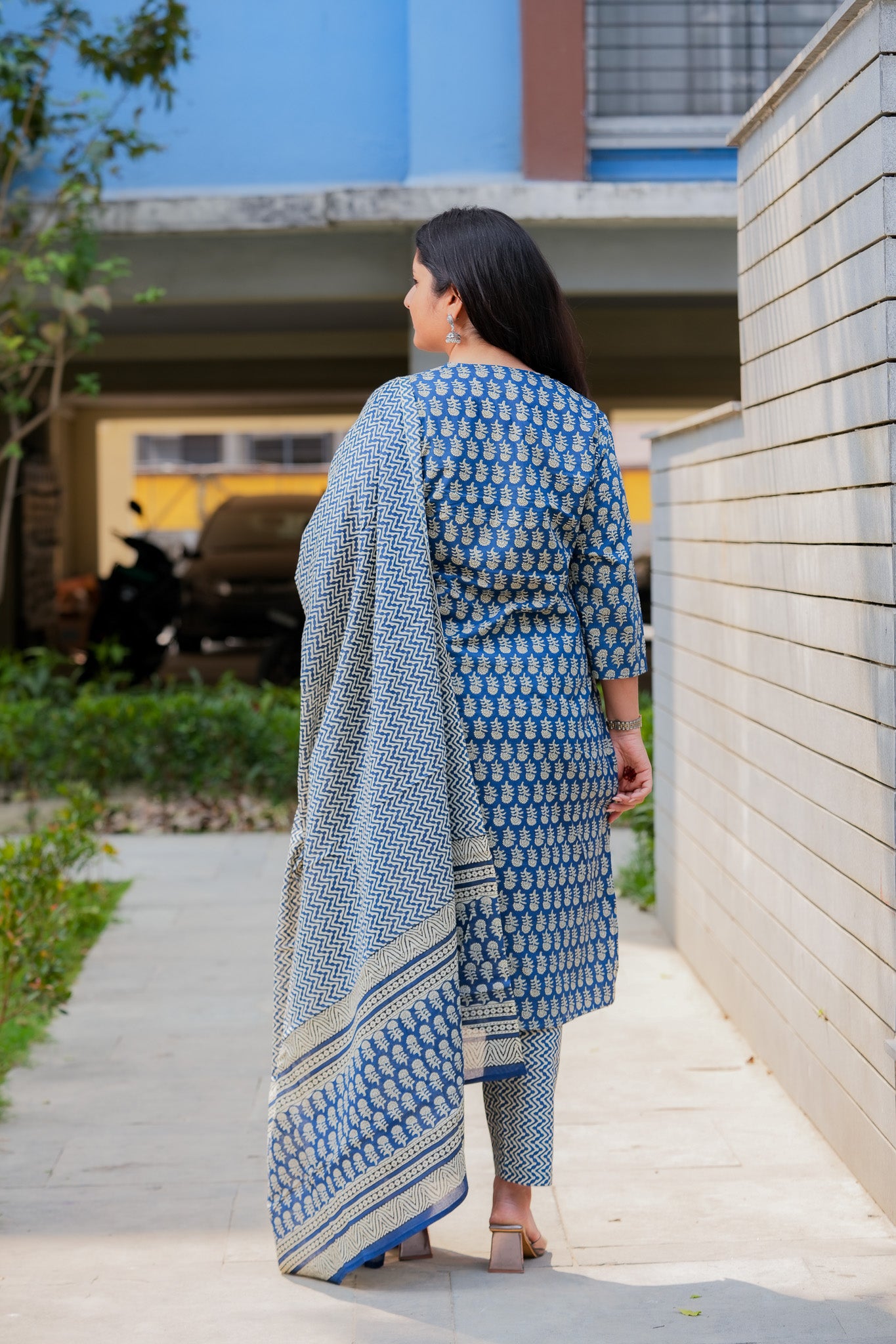 ADHISA- NAVY KURTA SET WITH DUPATTA