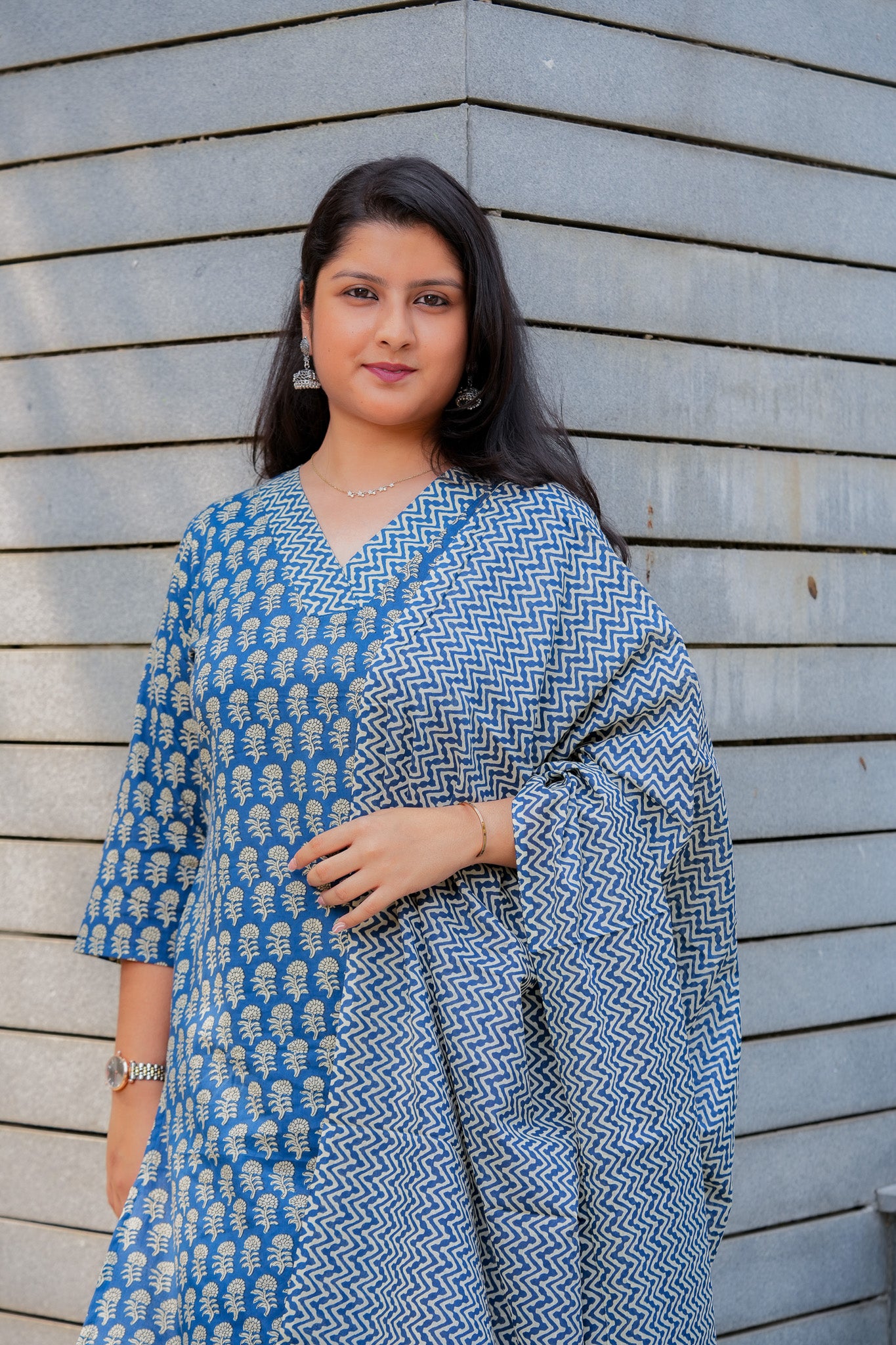 ADHISA- NAVY KURTA SET WITH DUPATTA