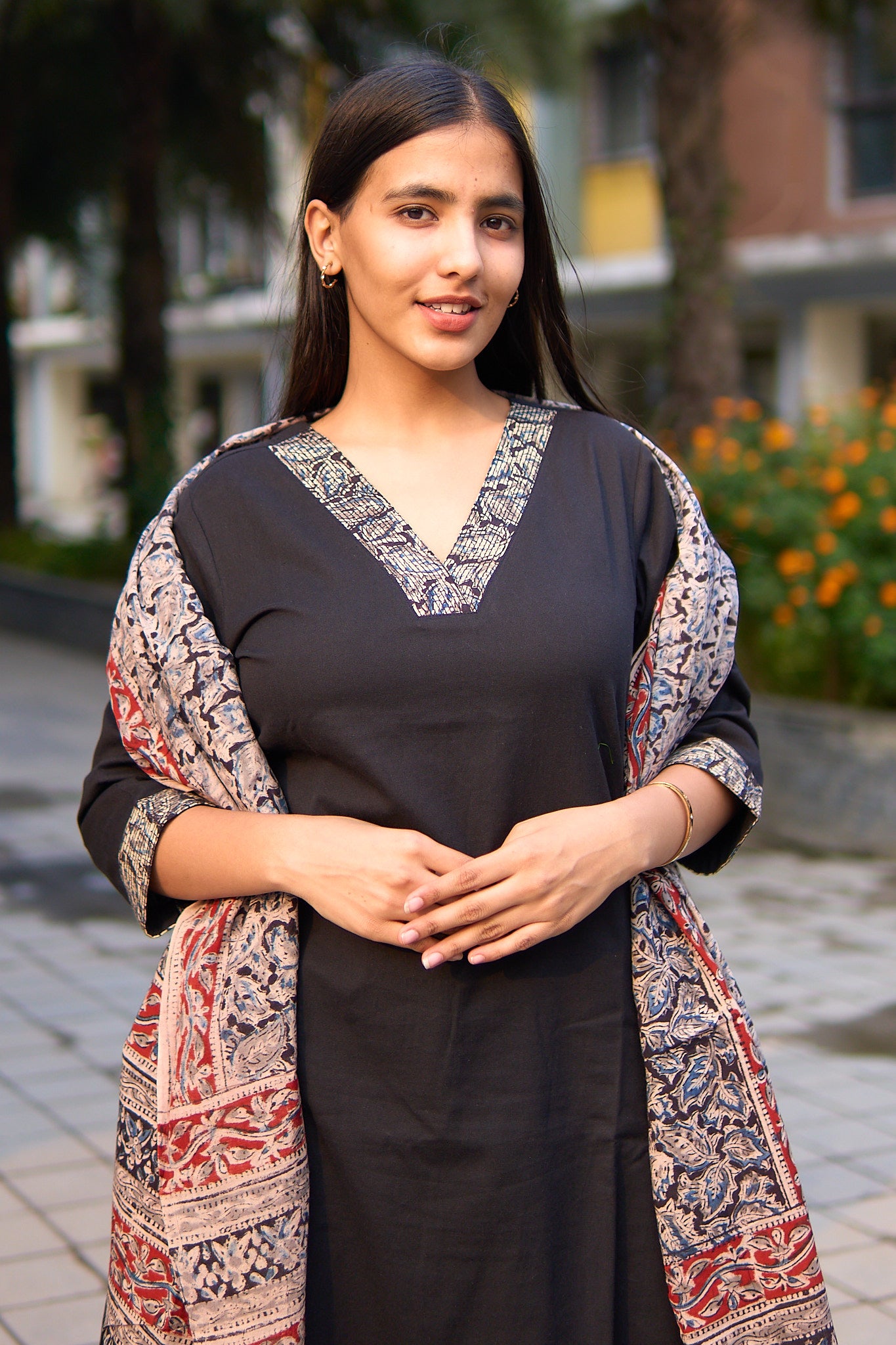 Arohi- Black cotton flex kurta set with kalamkari dupatta