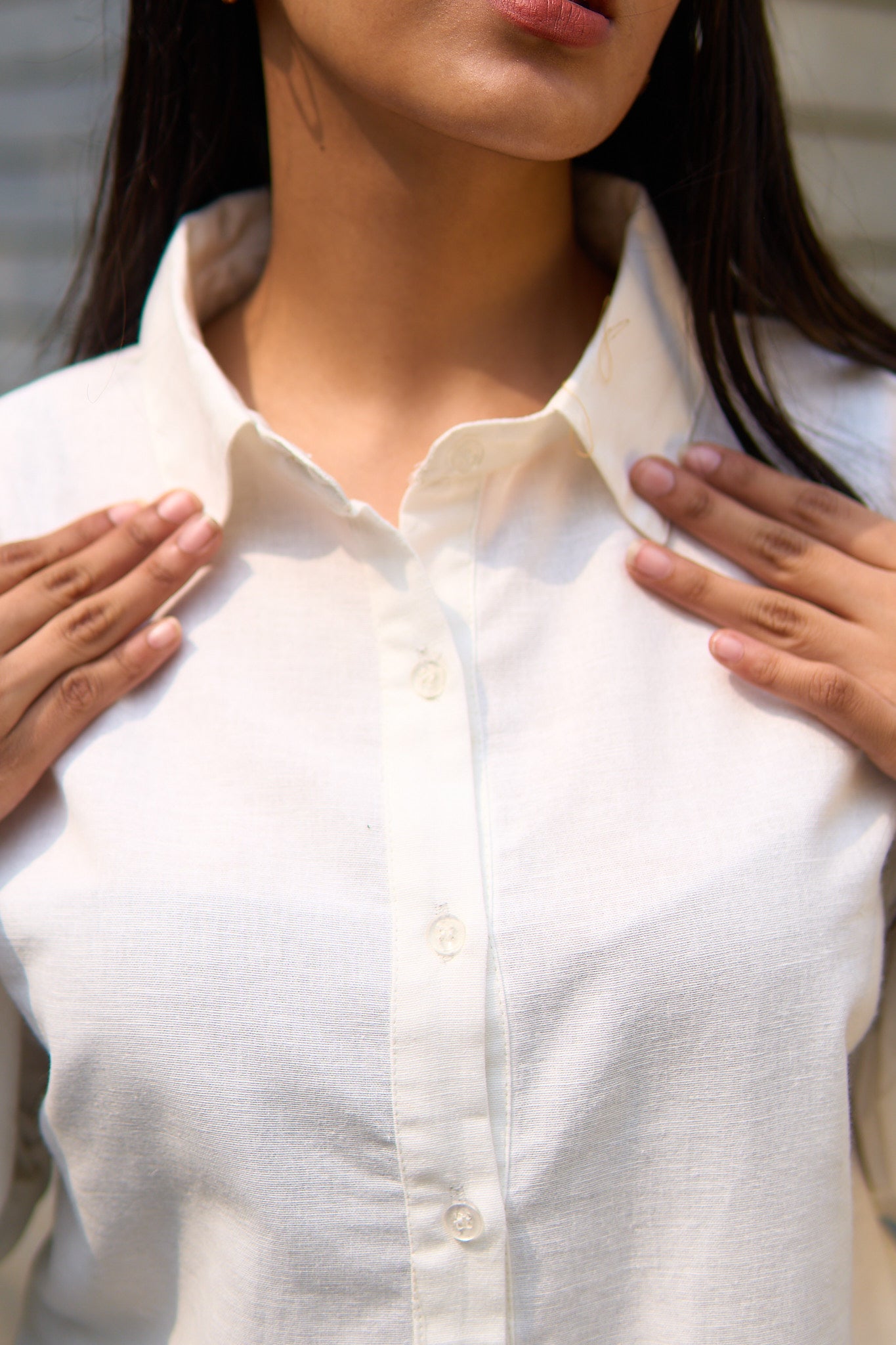 Chahna- White linen blend women shirt.