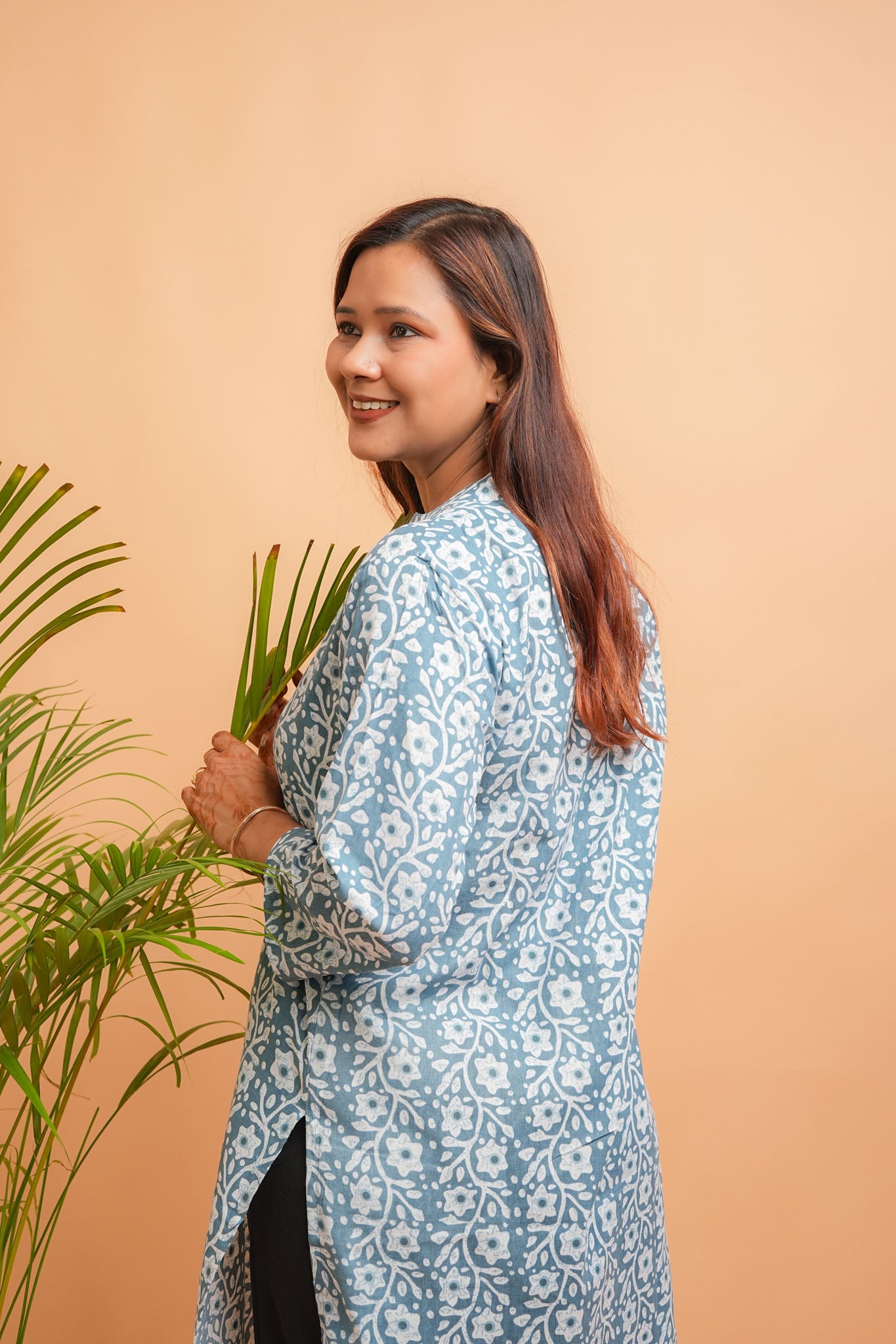 KASTURI- GREY COTTON FLEX STRAIGHT KURTA