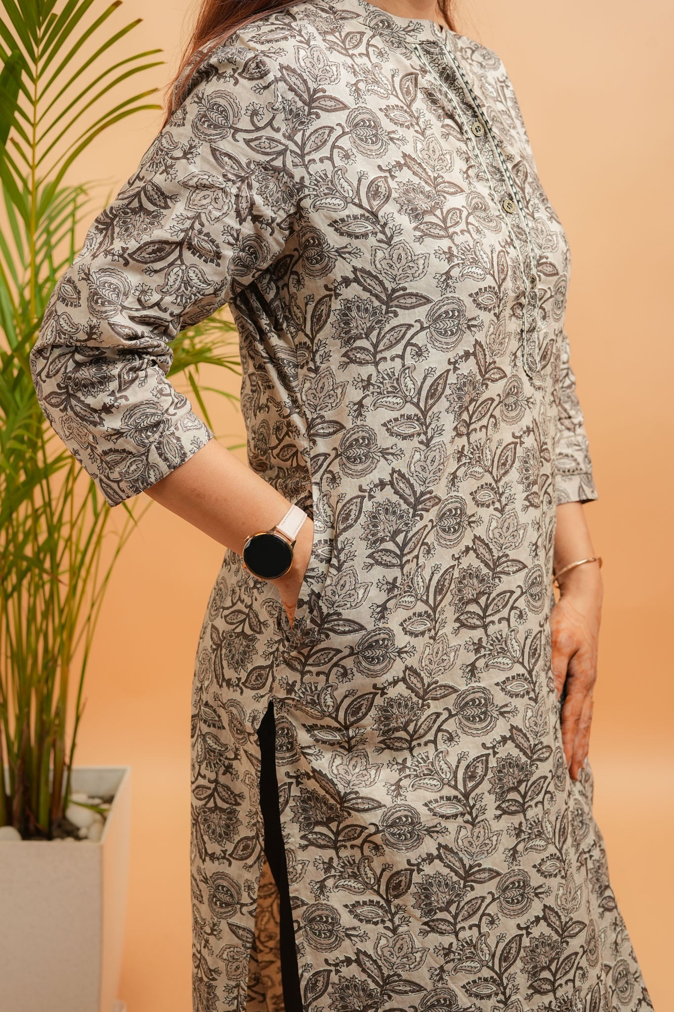 Kaalaka-Cotton floral print brown kurta