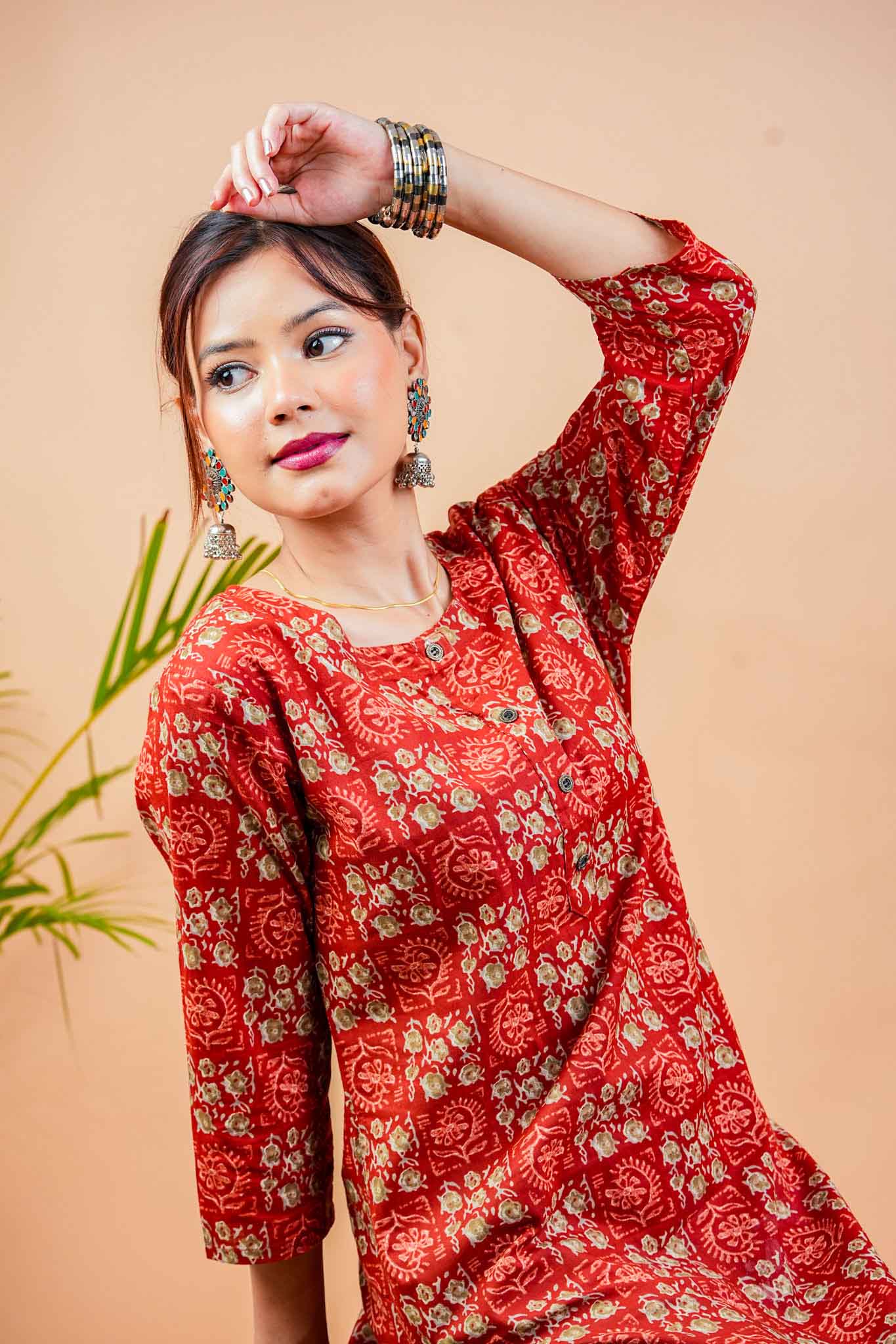 Kaanti-Round neck straight cotton kurta