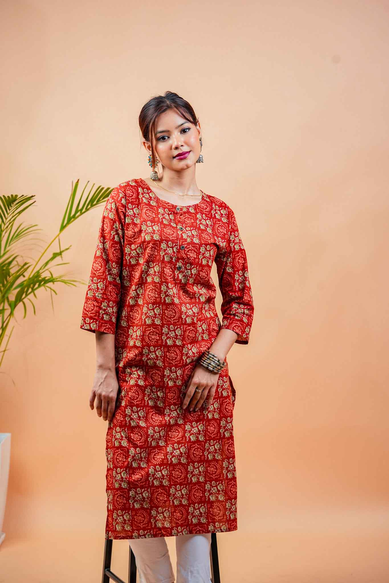 Kaanti-Round neck straight cotton kurta