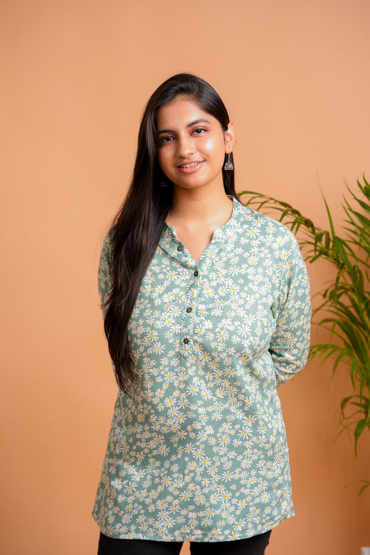 PRAKRITI-GREEN RAYON TUNIC WITH WHITE DAISIES