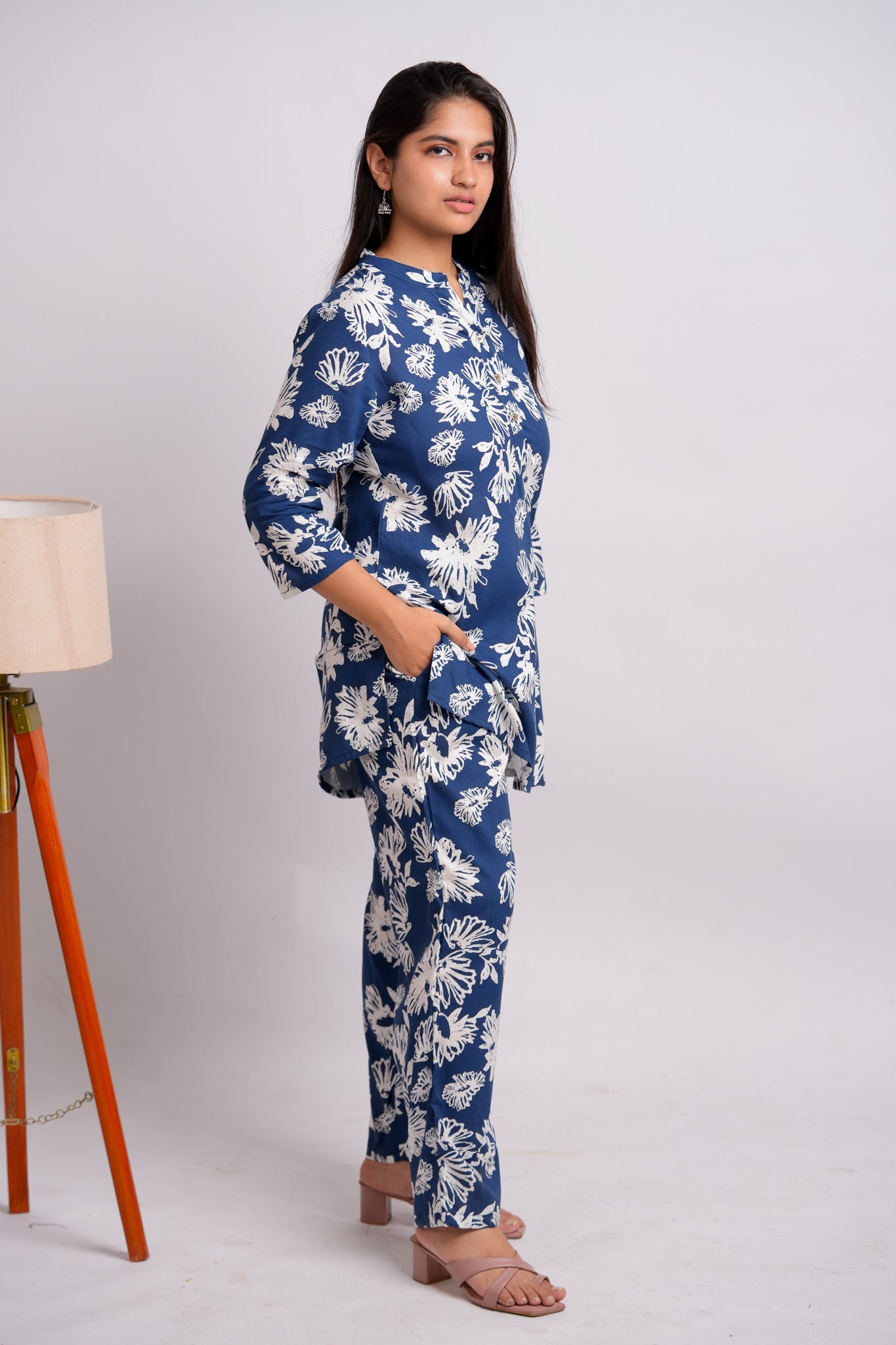 LUMI- NAVY AND WHITE CO-ORD SET