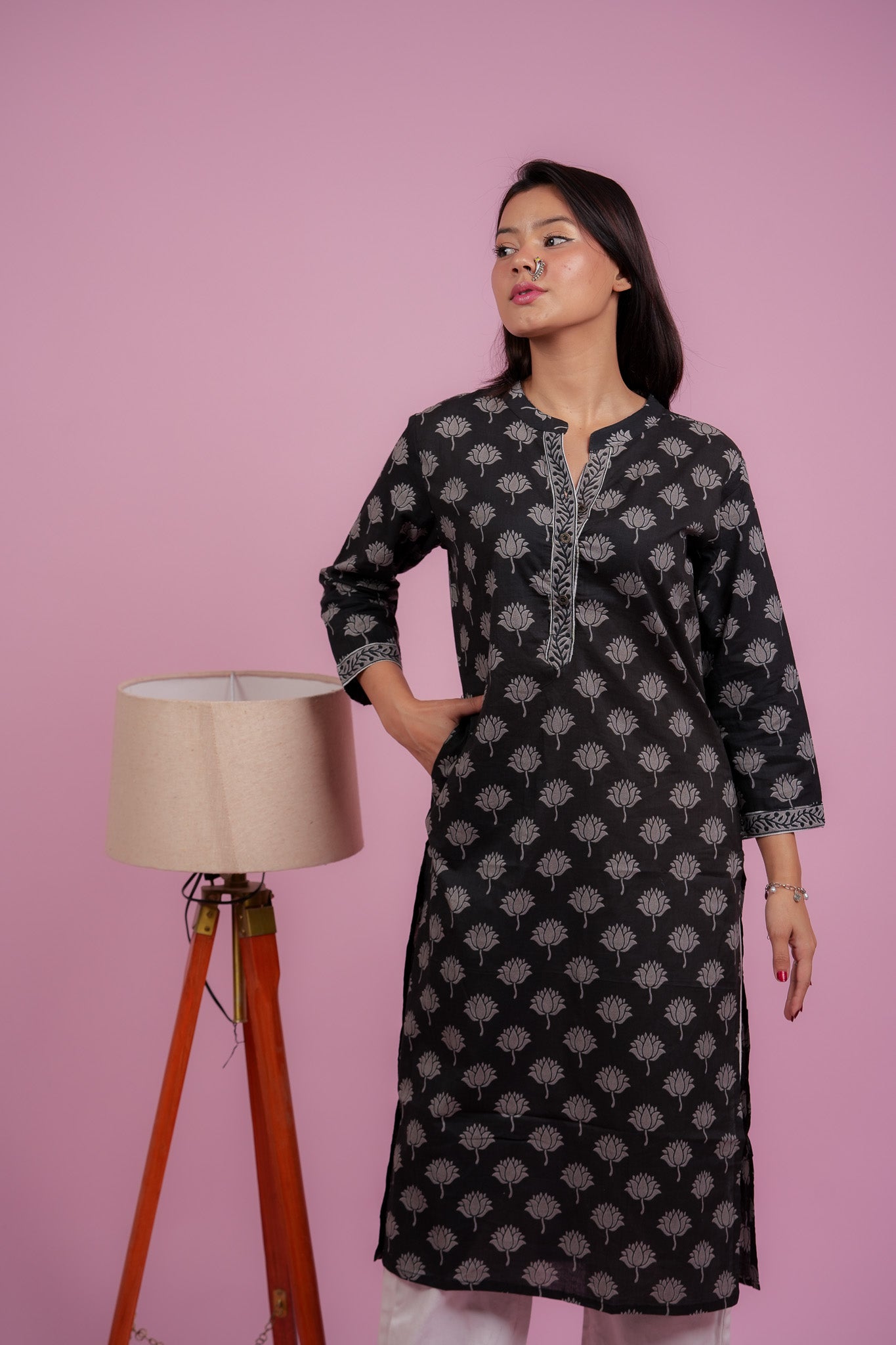 Kaahini-Black with white booti straight cotton kurta