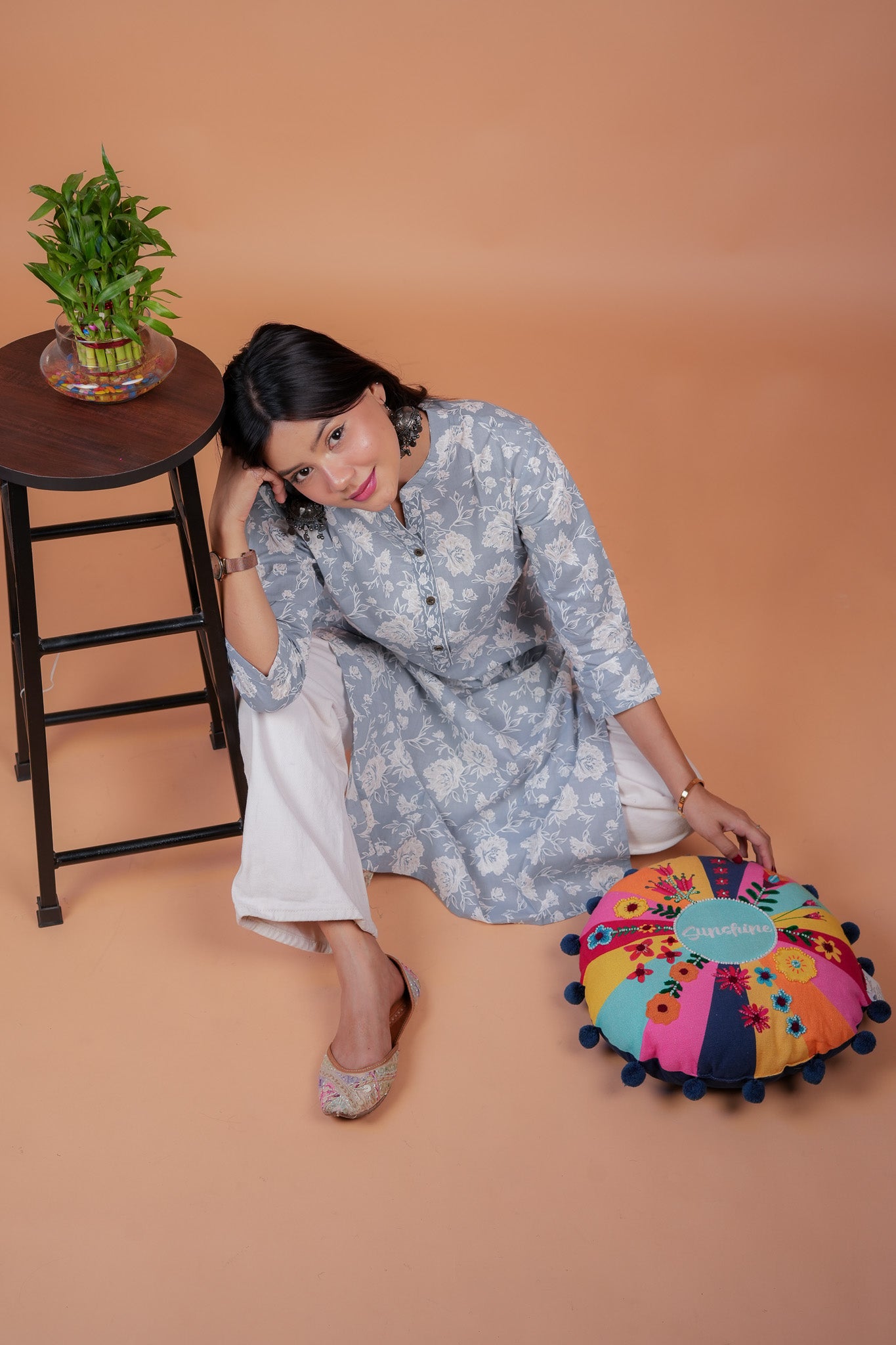 Kaalika-Grey with white flower print kurta