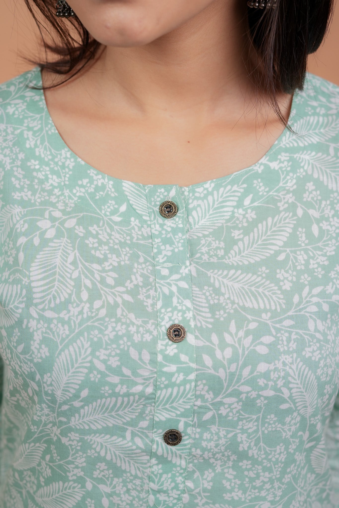 KAAMUNA- PISTA COTTON KURTA WITH WHITE LEAVES AND FLOWERS