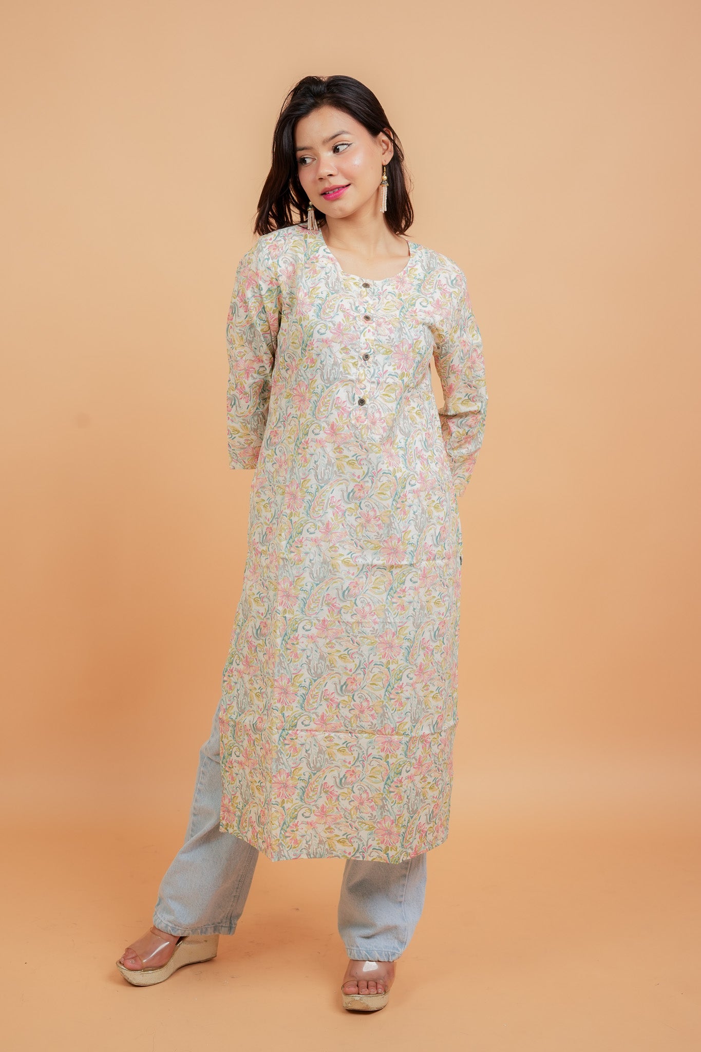 Kalapi-Cream round neck straight cotton kurta