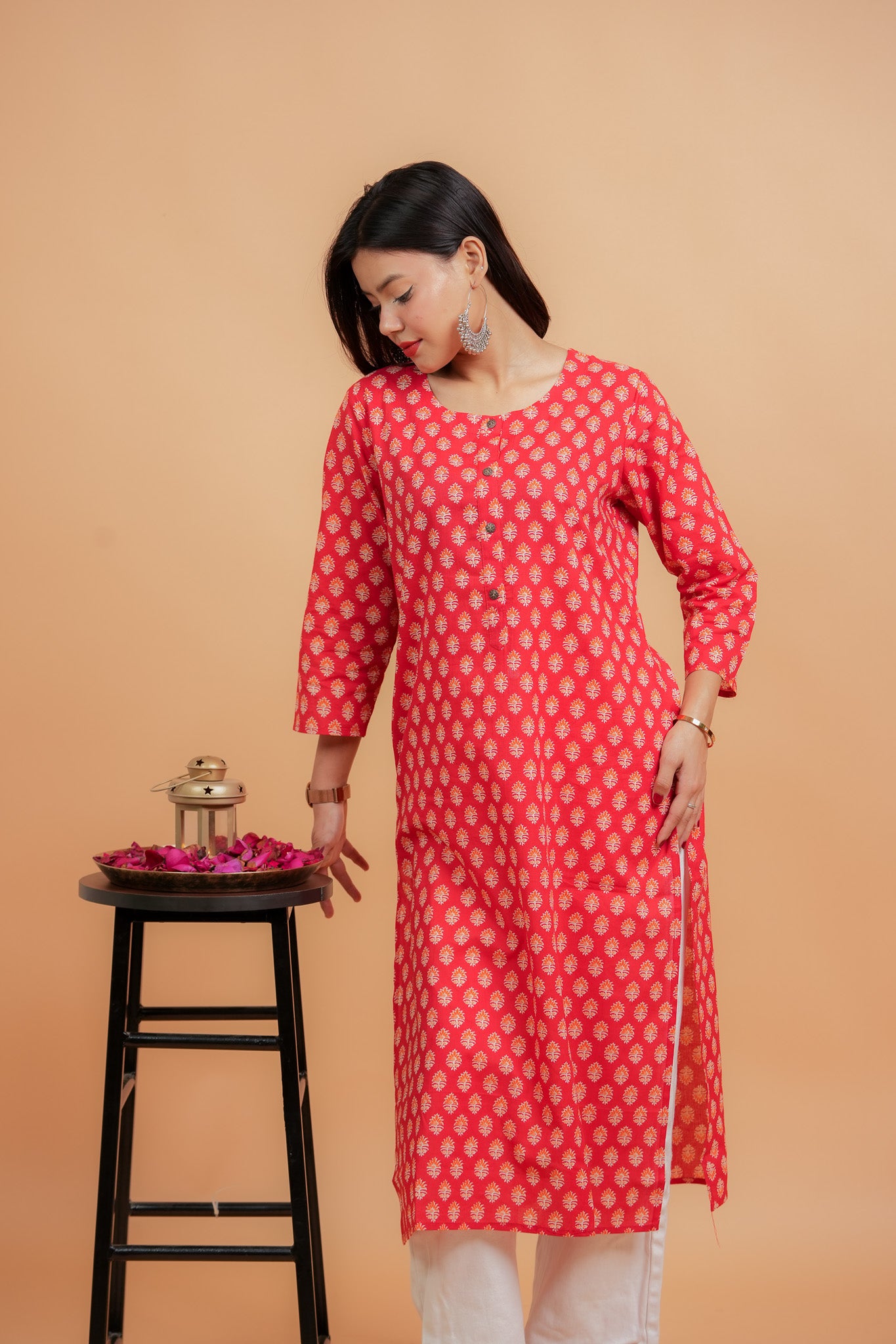 KANTHIA- RED COTTON KURTA WITH BOOTI