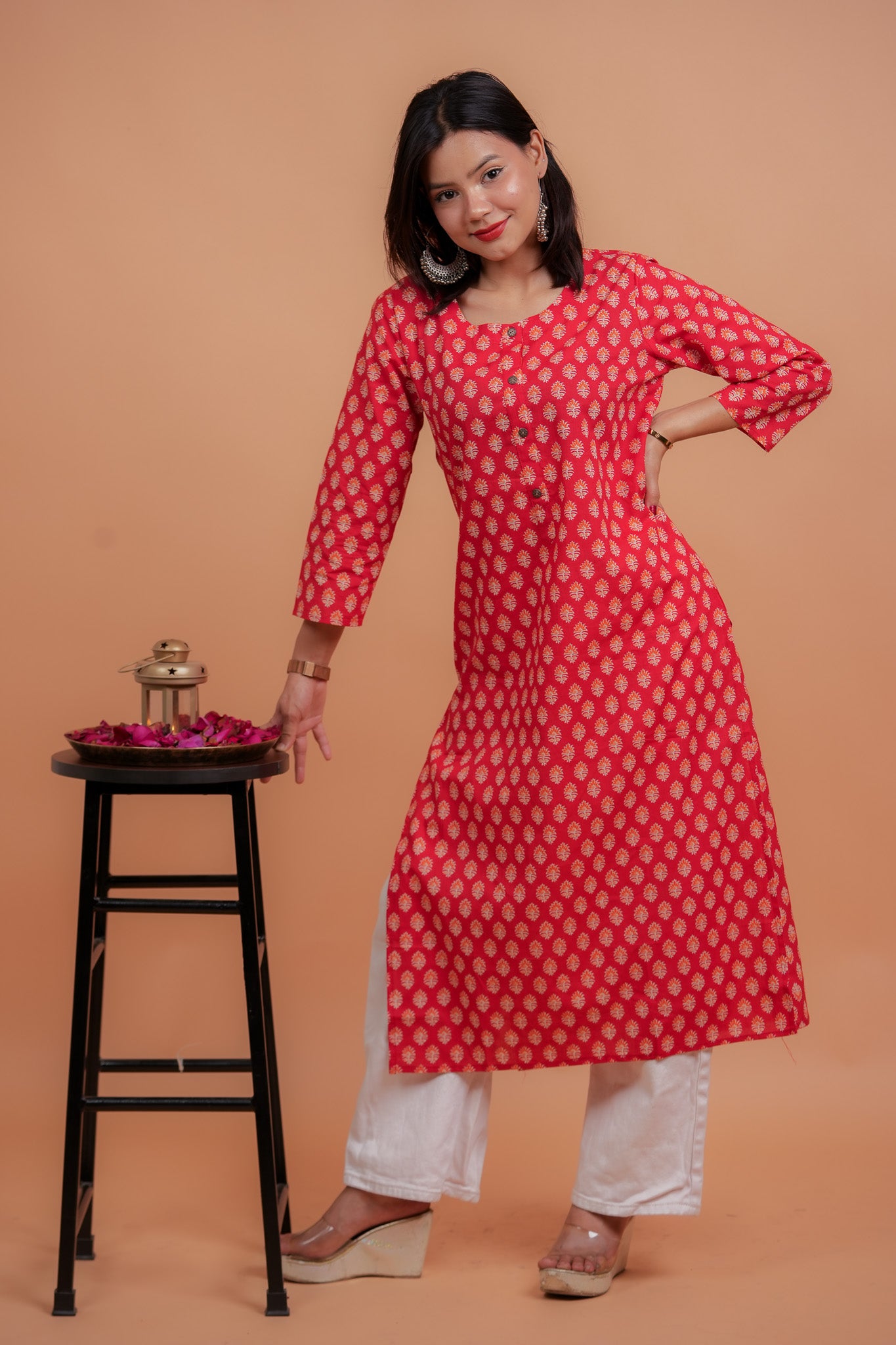 KANTHIA- RED COTTON KURTA WITH BOOTI