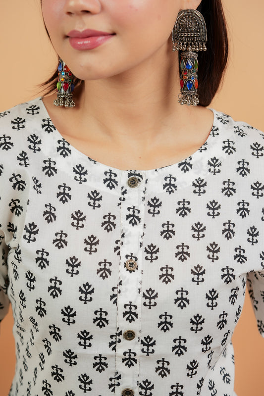 Kashi-White with small black butti cotton kurta