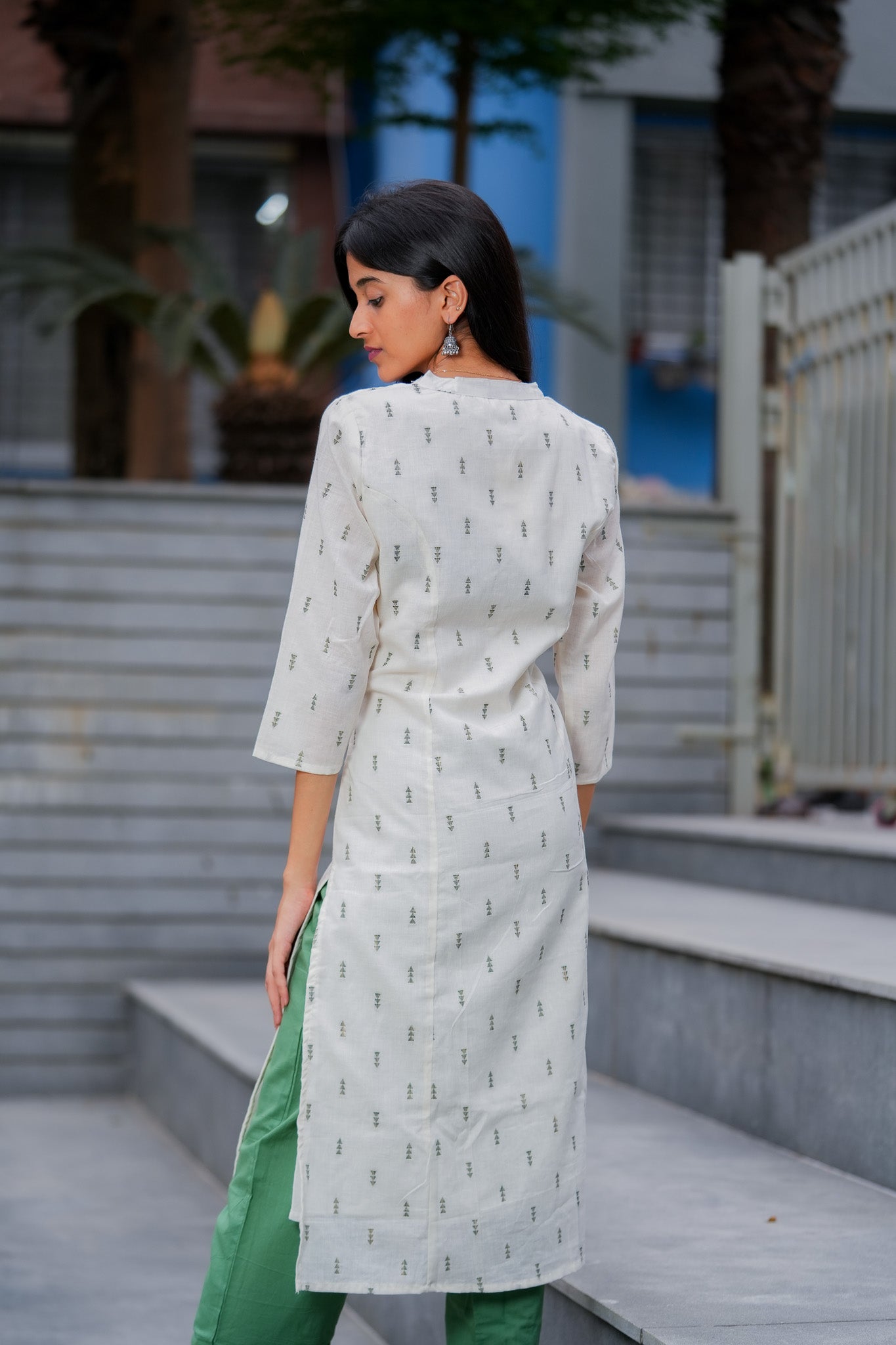 LARYA - HANDLOOM WHITE AND GREEN KURTA PANT