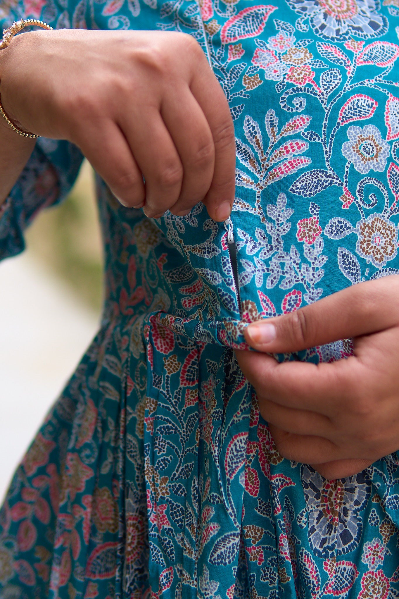 Maalini-Cotton Zaded blue maternity and nursing kurta