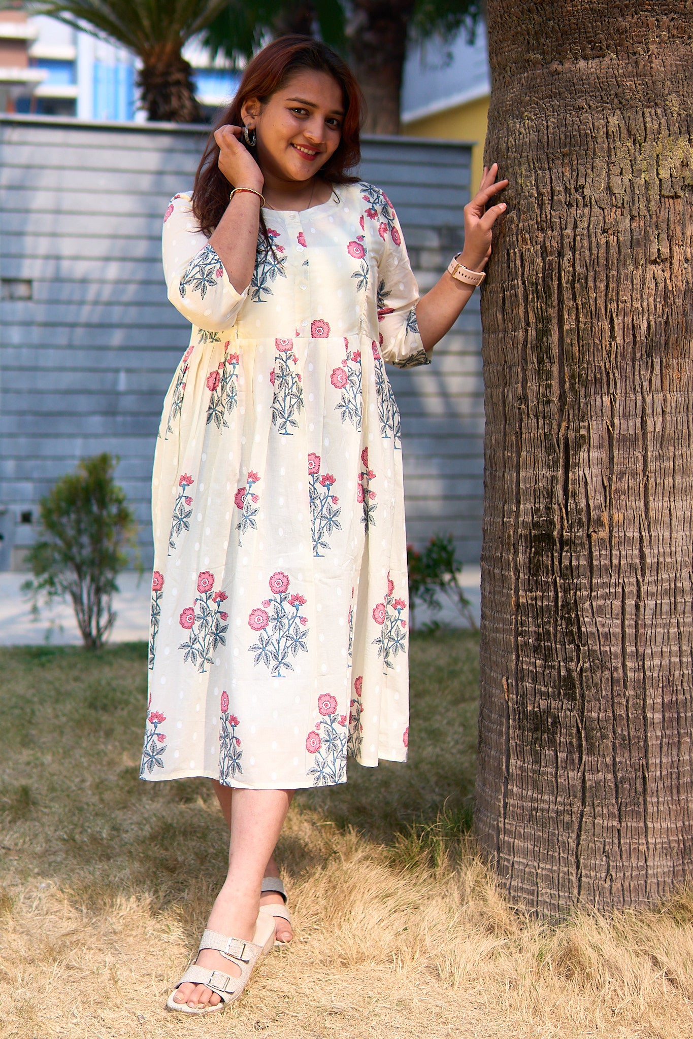 Mahira-Cream and big pink booti maternity and nursing kurta