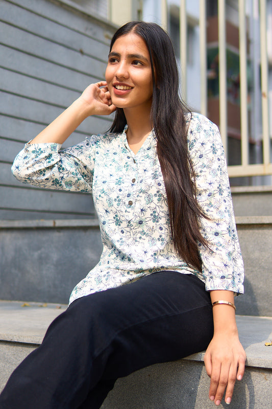 Pranavi-Elegant floral jaal print