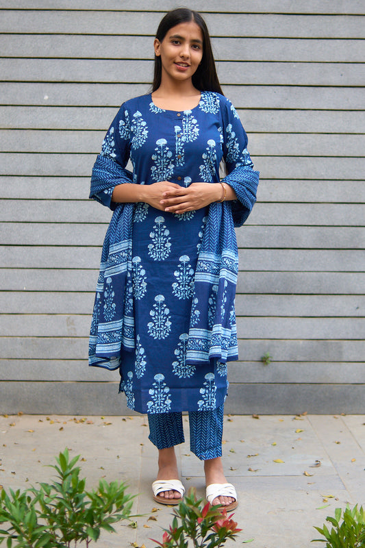 Aamani- navy blue sanganeri cotton kurta set