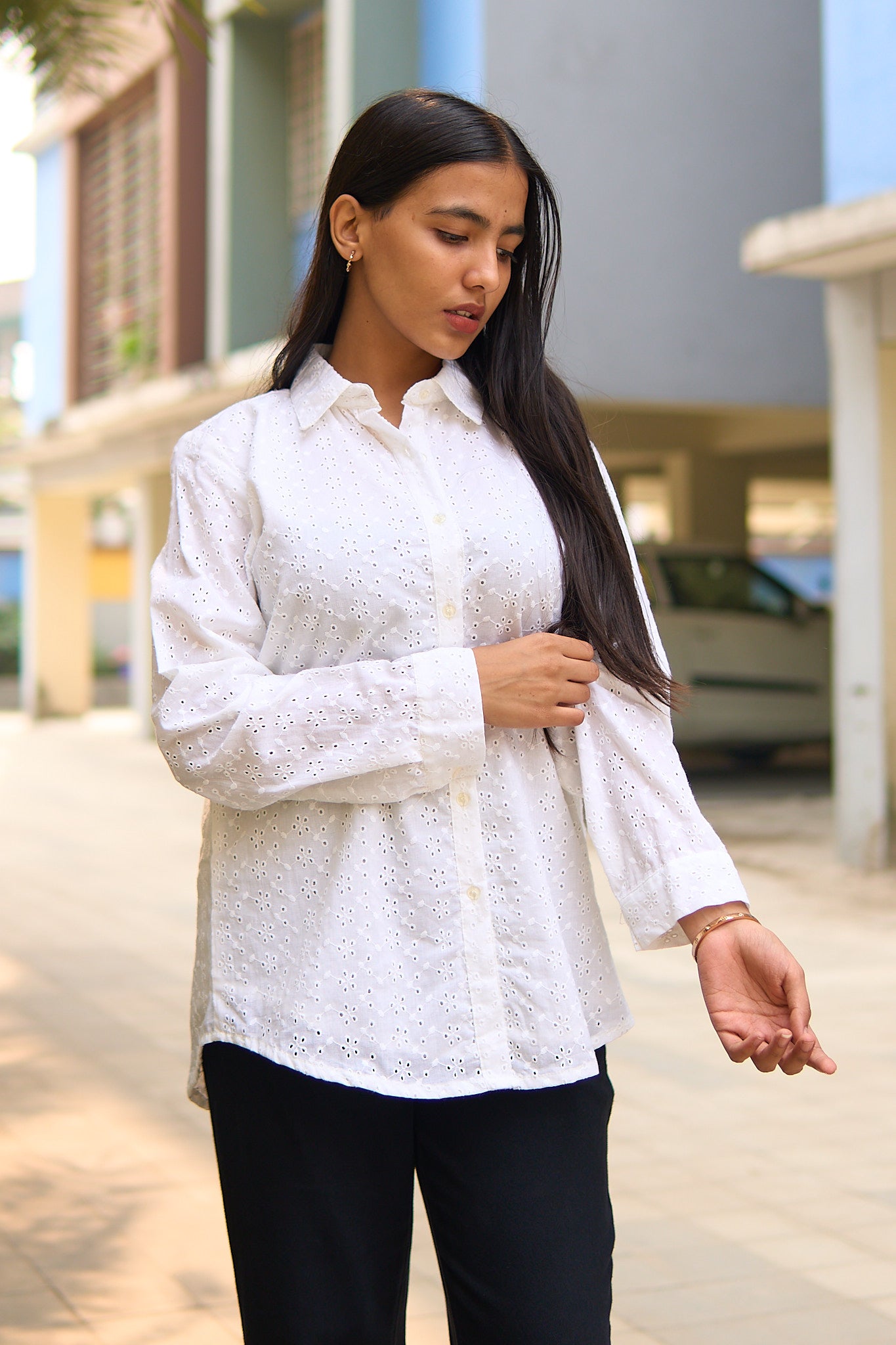 Chara- White cotton hakoba women shirt