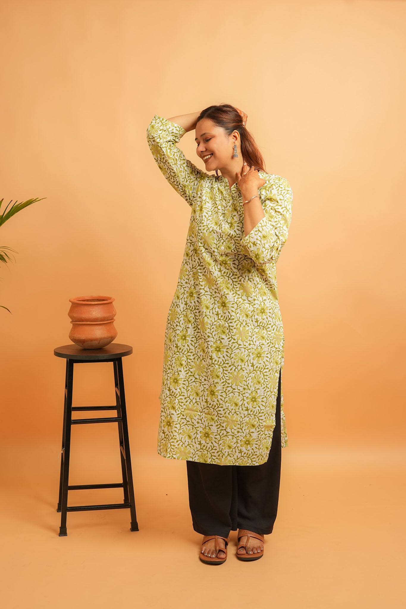 Kabani-Green cotton flex straight kurta