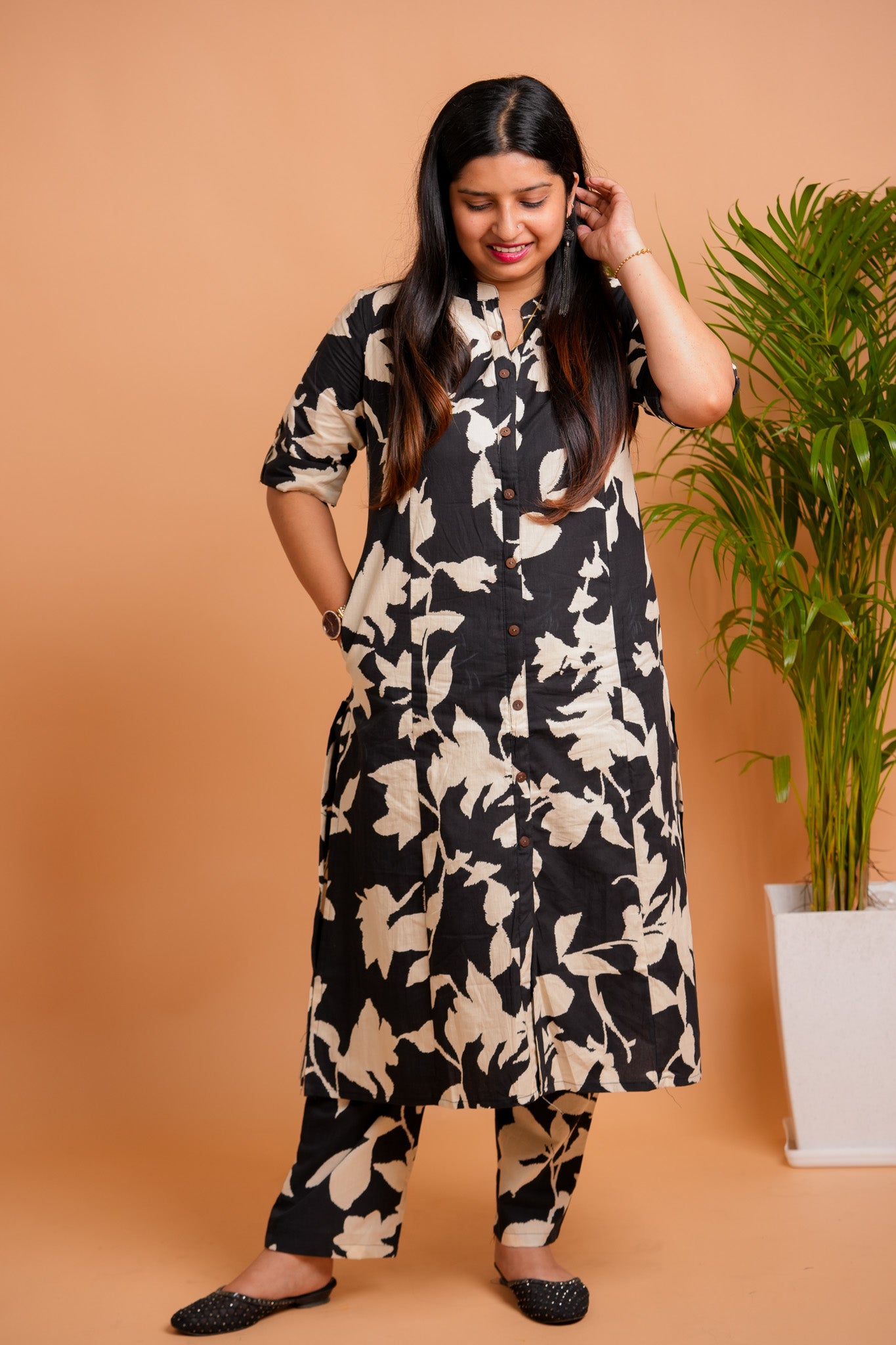 LOMA - BLACK AND CREAM CO-ORD SET