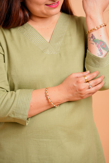 KYLA- OLIVE GREEN V- NECK KURTA