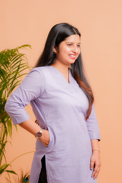 KOVI- LILAC V-NECK KURTA