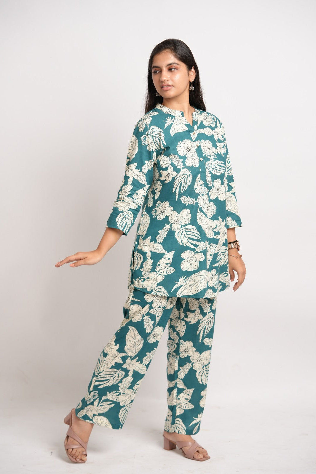 LAISA- GREEN AND CREAM CO-ORD SET