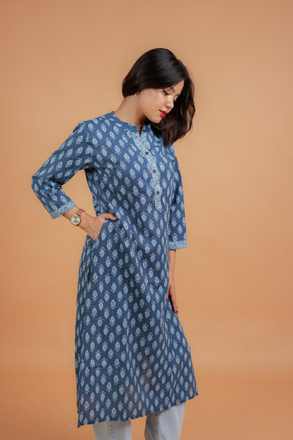 Kaakali-Indigo cotton katha kurta