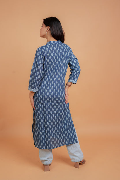 Kaakali-Indigo cotton katha kurta