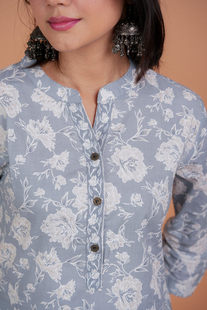 Kaalika-Grey with white flower print kurta