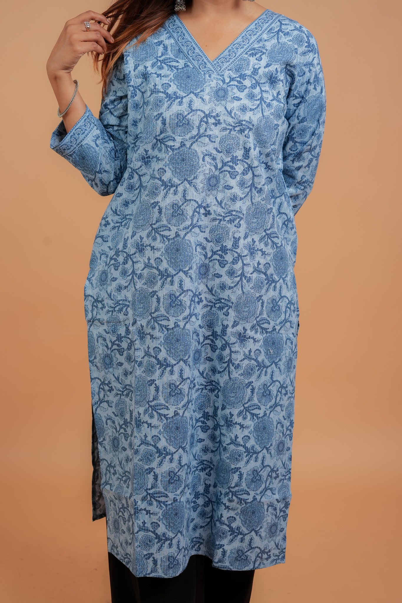 KASHIKA- INDIGO KATHA KURTA
