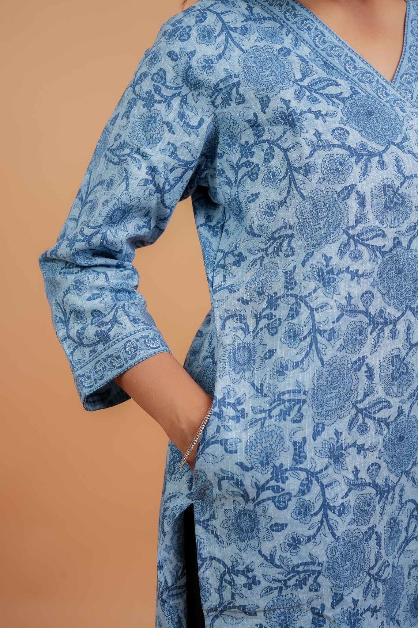 KASHIKA- INDIGO KATHA KURTA