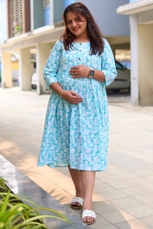 Maagha-Blue cotton katha maternity kurta with feeding zip on both sides