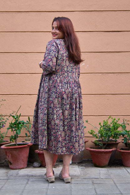 Maalavi-Navy cotton katha flower print maternity and nursing kurta