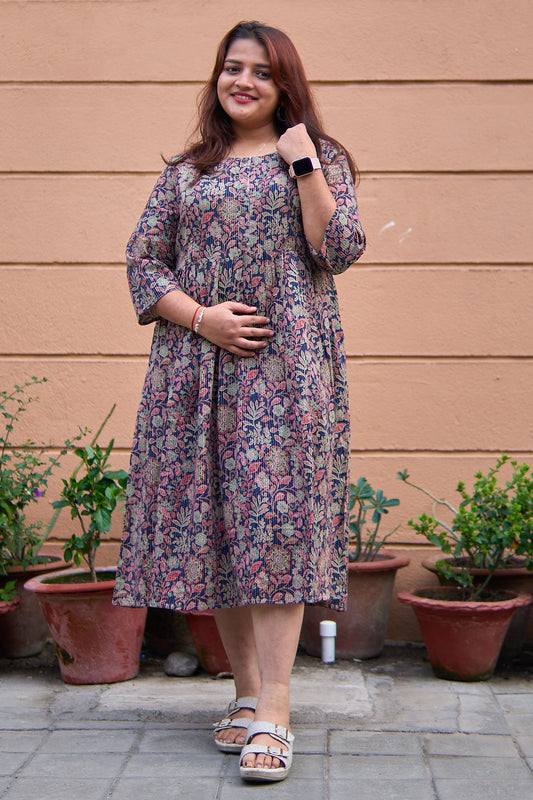 Maalavi-Navy cotton katha flower print maternity and nursing kurta